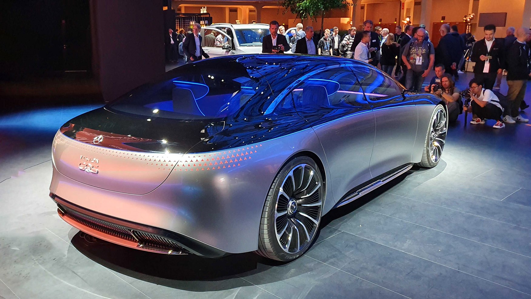 Новый Мерседес Benz Vision EQS