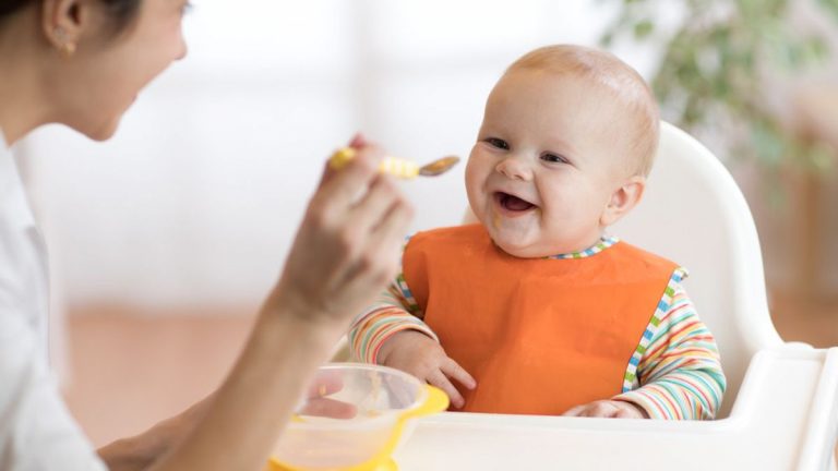 Berikut Bahan Makanan yang Sebaiknya Dihindarkan dari Bayi  